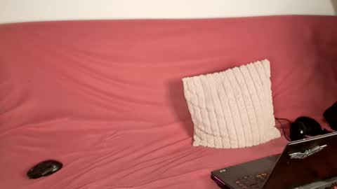 Snapshot of luros_modasy chatting on December 15, 8:47 pm Luros Modasy online show from December 15, 8:47 pm