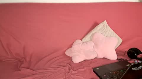 Snapshot of luros_modasy chatting on February 5, 8:35 pm Luros Modasy online show from February 5, 8:35 pm