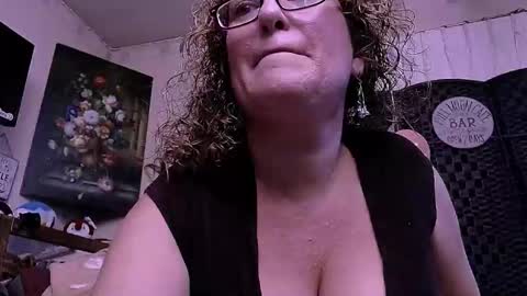 Snapshot of lusciouslibra82 chatting on May 28, 7:05 am .Clarissa. Follow me on Instagram miss buns online show from May 28, 7:05 am