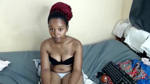 Snapshot of lush_goddess chatting on April 14, 6:47 pm shan online show from April 14, 6:47 pm