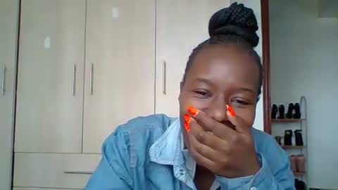 lushlola254 online show from October 11, 10:14 am