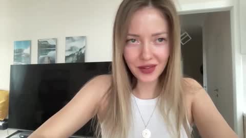 lusiluv online show from October 13, 10:59 am