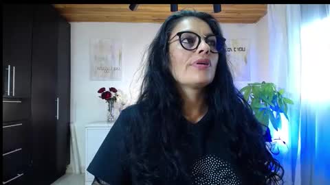 Snapshot of lust_mom chatting on October 4, 8:51 pm Angela 3 online show from October 4, 8:51 pm