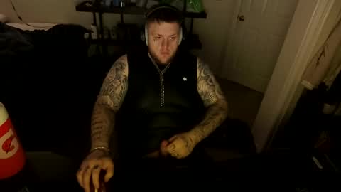 Snapshot of lustful17x chatting on September 28, 2:33 pm lustful17x online show from September 28, 2:33 pm