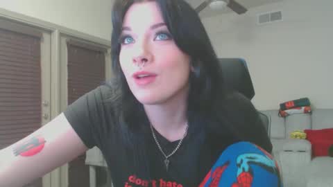 LustfulLives online show from February 9, 3:43 am