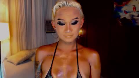 AdriannaFowks online show from June 3, 3:50 pm