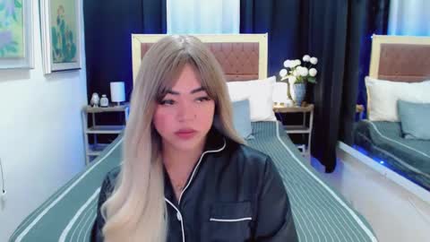 Snapshot of lustfuloffendertrina chatting on January 13, 2:00 pm Trina online show from January 13, 2:00 pm