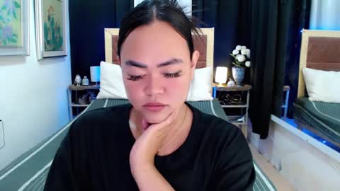 Snapshot of lustfuloffendertrina chatting on January 20, 10:18 am Trina online show from January 20, 10:18 am