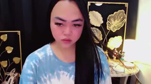 Trina online show from March 25, 2:39 am