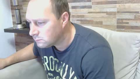 lustonfan online show from April 1, 12:39 pm