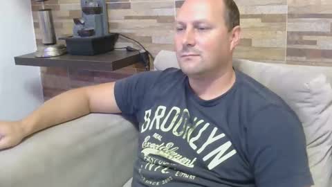 lustonfan online show from April 1, 1:41 pm