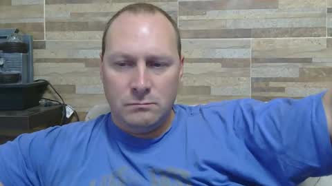 Snapshot of lustonfan chatting on April 20, 12:35 am lustonfan online show from April 20, 12:35 am