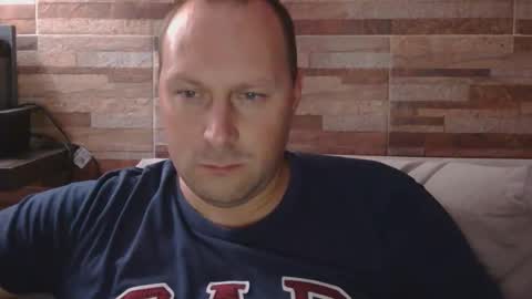 Snapshot of lustonfan chatting on April 21, 2:37 am lustonfan online show from April 21, 2:37 am