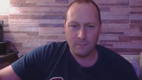 Snapshot of lustonfan chatting on April 21, 2:51 am lustonfan online show from April 21, 2:51 am