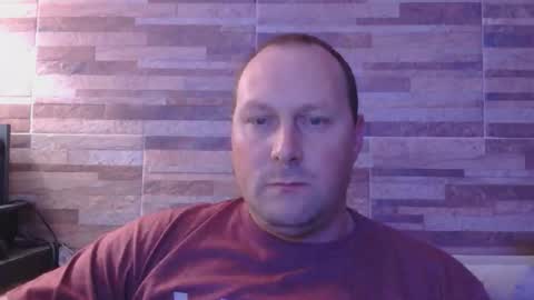 Snapshot of lustonfan chatting on April 29, 2:26 am lustonfan online show from April 29, 2:26 am
