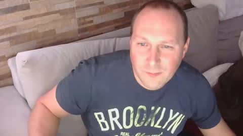 Snapshot of lustonfan chatting on May 1, 2:38 am lustonfan online show from May 1, 2:38 am