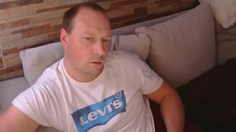 Snapshot of lustonfan chatting on May 2, 8:47 pm lustonfan online show from May 2, 8:47 pm