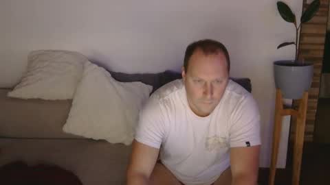Snapshot of lustonfan chatting on May 9, 6:57 pm lustonfan online show from May 9, 6:57 pm