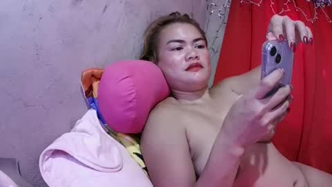 Flora Mae online show from December 4, 5:28 am