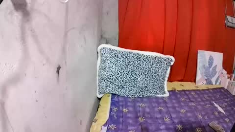 Flora Mae online show from June 27, 2:27 am