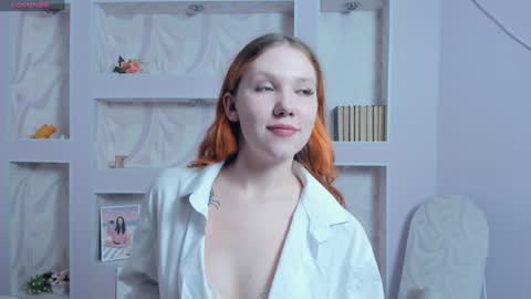 Snapshot of lusty_miss_di chatting on January 25, 7:28 am Isabel online show from January 25, 7:28 am