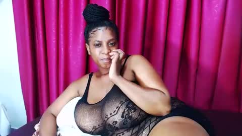 lustydesirex online show from December 17, 9:27 pm