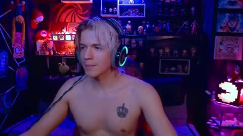 Snapshot of lustymatt chatting on October 21, 6:03 am lustymatt online show from October 21, 6:03 am