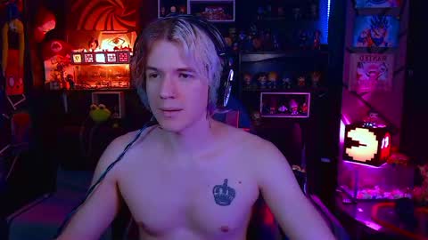 Snapshot of lustymatt chatting on November 3, 1:51 am lustymatt online show from November 3, 1:51 am