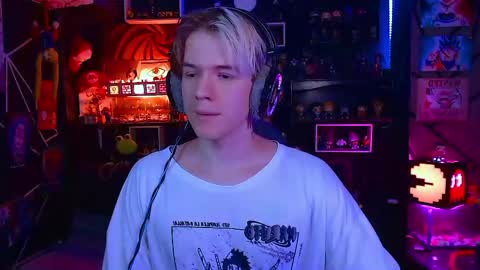 Snapshot of lustymatt chatting on November 5, 2:11 am lustymatt online show from November 5, 2:11 am