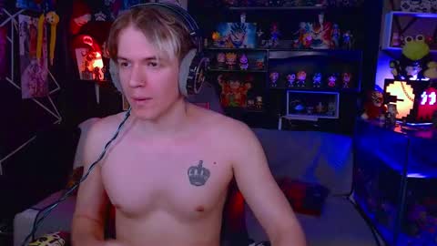 Snapshot of lustymatt chatting on February 12, 2:39 am lustymatt online show from February 12, 2:39 am