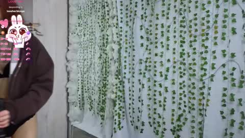 Snapshot of lusypickme chatting on January 17, 5:45 am lusypickme online show from January 17, 5:45 am