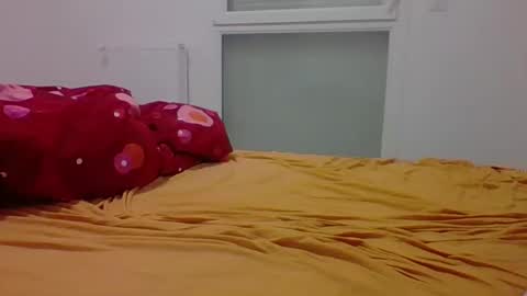 lutin181577185596 online show from March 8, 4:49 am