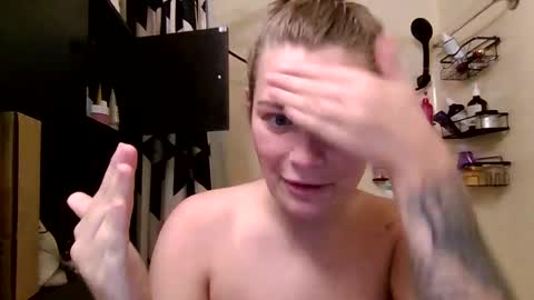 Luucy Lane online show from April 20, 3:26 pm