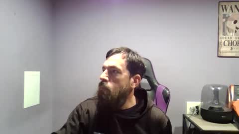 Snapshot of luv2likslit611455 chatting on December 4, 7:50 am Luv2likslit online show from December 4, 7:50 am