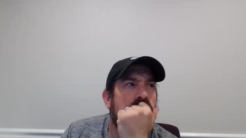 Snapshot of luv2likslit611455 chatting on March 29, 6:35 am Luv2likslit online show from March 29, 6:35 am