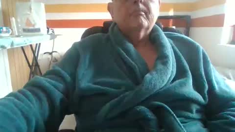 luvbigtits271 online show from January 14, 12:00 pm