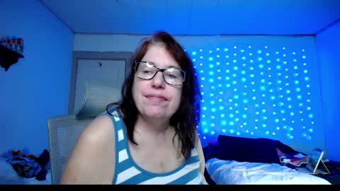 Shauna online show from December 4, 9:24 pm