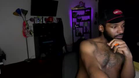 luverboi online show from December 7, 1:47 am