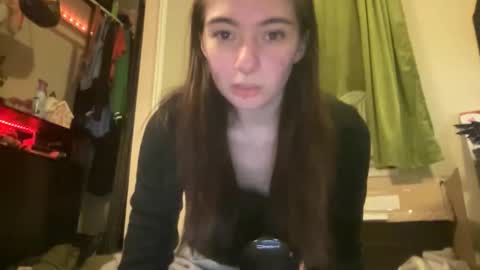 luvrxstarx online show from December 19, 1:45 am