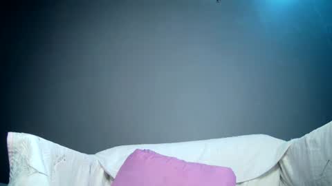 Snapshot of luvu4everxxx chatting on June 23, 5:16 am Bee Bee online show from June 23, 5:16 am