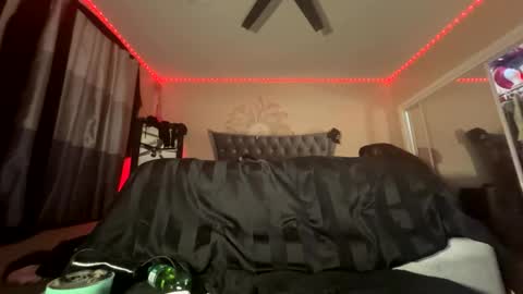 luvvlee online show from March 7, 11:29 am