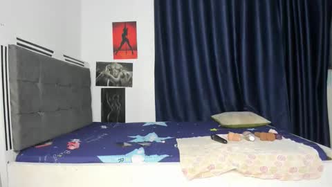 luxedollxoxoo online show from April 14, 8:15 pm