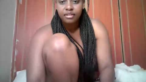 Snapshot of luxeorchid chatting on April 8, 10:54 pm luxeorchid online show from April 8, 10:54 pm