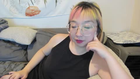 LuxGray online show from December 18, 2:32 am