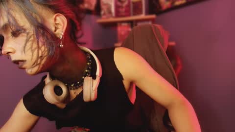 Luxiel 3 online show from March 24, 10:48 pm