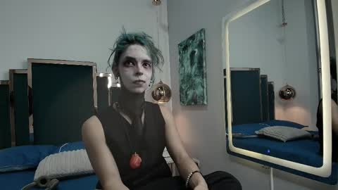 Luxiel 3 online show from April 7, 9:04 pm