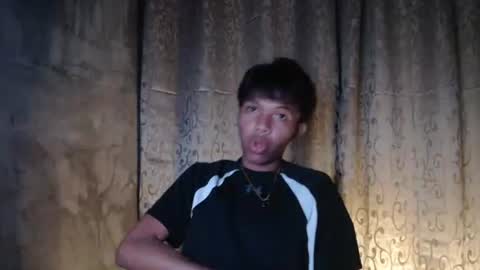 Snapshot of luxirfy_xx chatting on October 15, 3:34 pm luxirfy online show from October 15, 3:34 pm