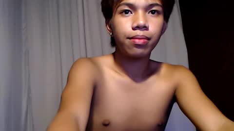 Snapshot of luxirfy_xx chatting on June 10, 6:18 pm luxirfy online show from June 10, 6:18 pm