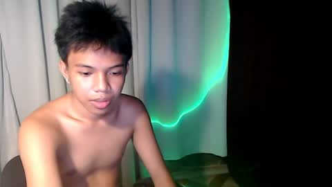 Snapshot of luxirfy_xx chatting on July 14, 6:24 pm luxirfy online show from July 14, 6:24 pm