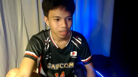 Snapshot of luxirfy_xx chatting on July 16, 6:03 pm luxirfy online show from July 16, 6:03 pm